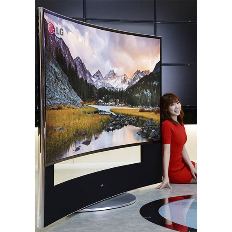 LG presenta el primer televisor curvo 